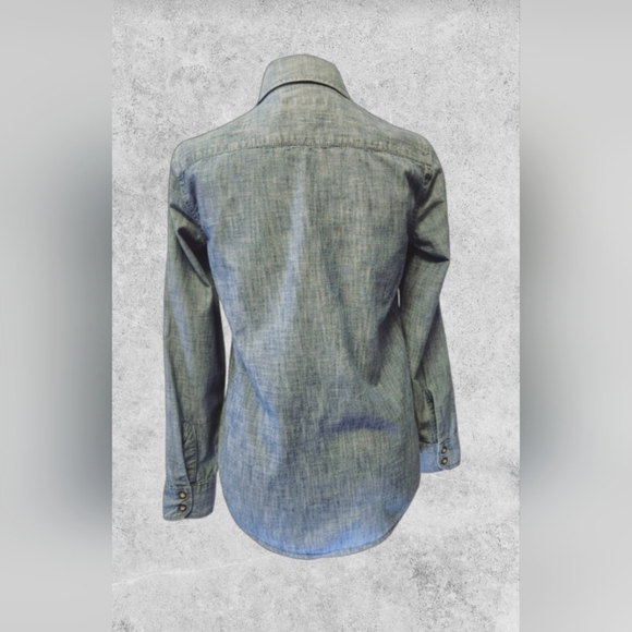 Banana Republic Chambray Denim Snap Front Shirt Size XS  (A22) - Picture 3 of 9